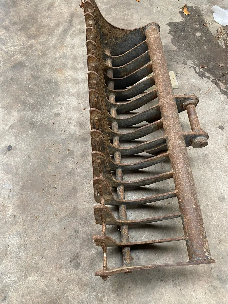 Hitachi 3ton buckets - Image 2