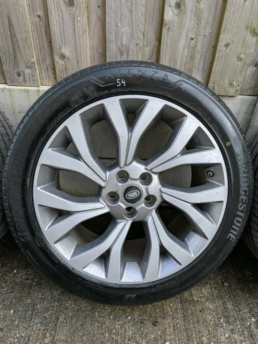 Lot 54 Genuine Land Rover 21” Alloy Wheels + Bridg - Image 2