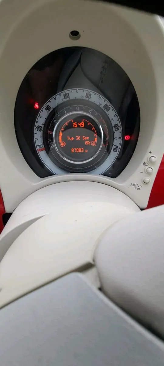 Fiat 500 Lounge 142 panoramic sunroof - Image 4