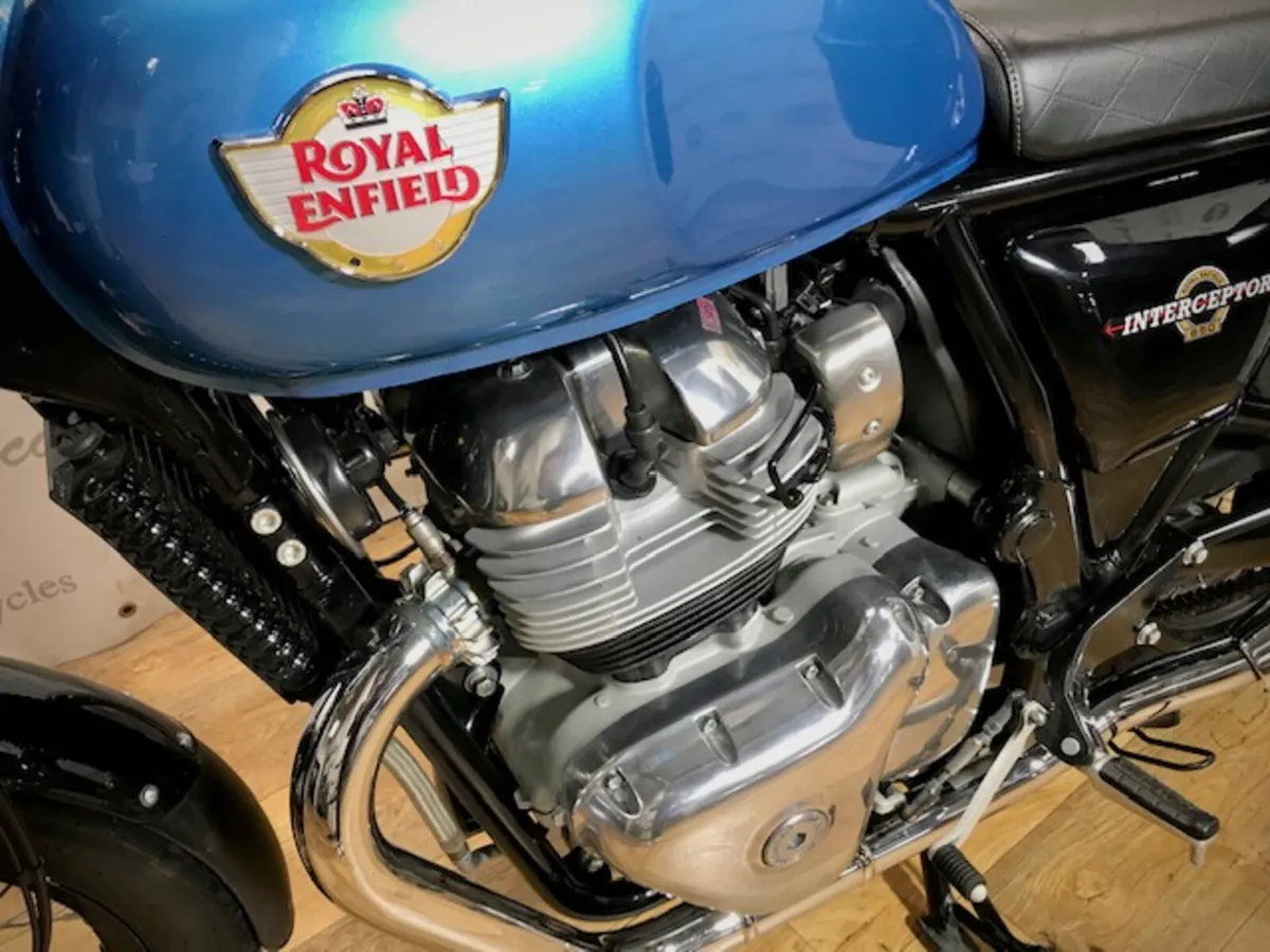 PRE-OWNED Royal Enfield Interceptor 650 2025 - Image 4