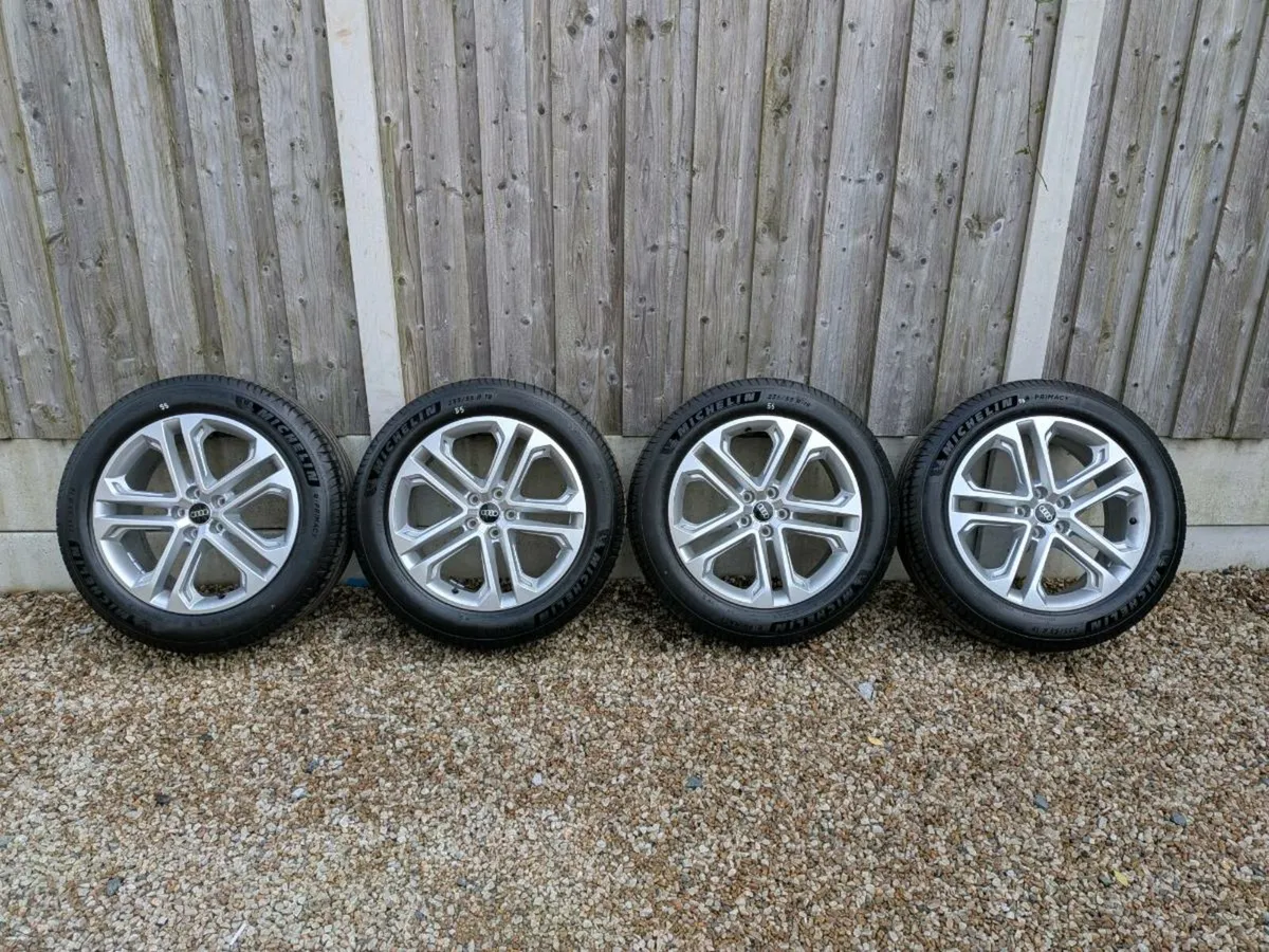 Audi Q5 Genuine 19” Alloy Wheels & Michelin Tyres - Image 1