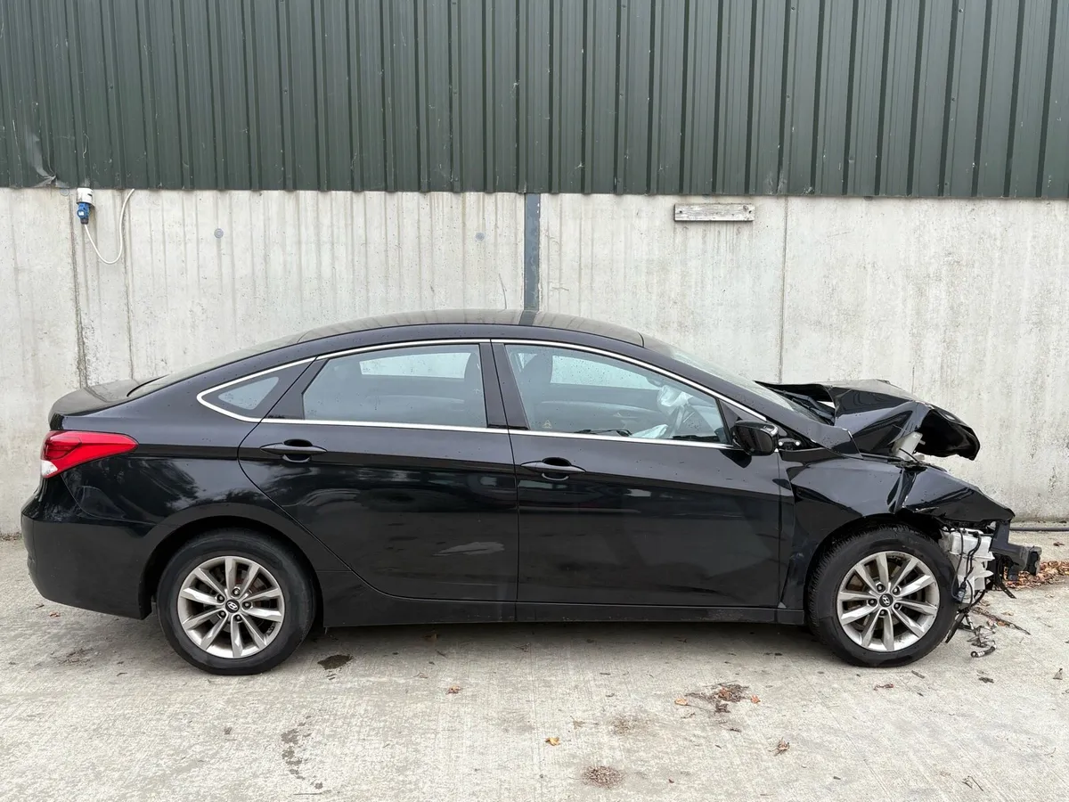 2015 Hyundai i40 parts - Image 3