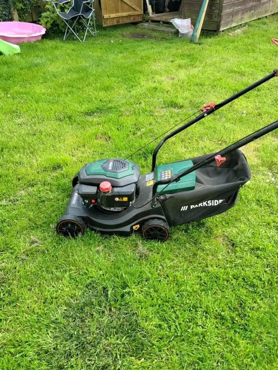Petrol Lawnmower - Image 3