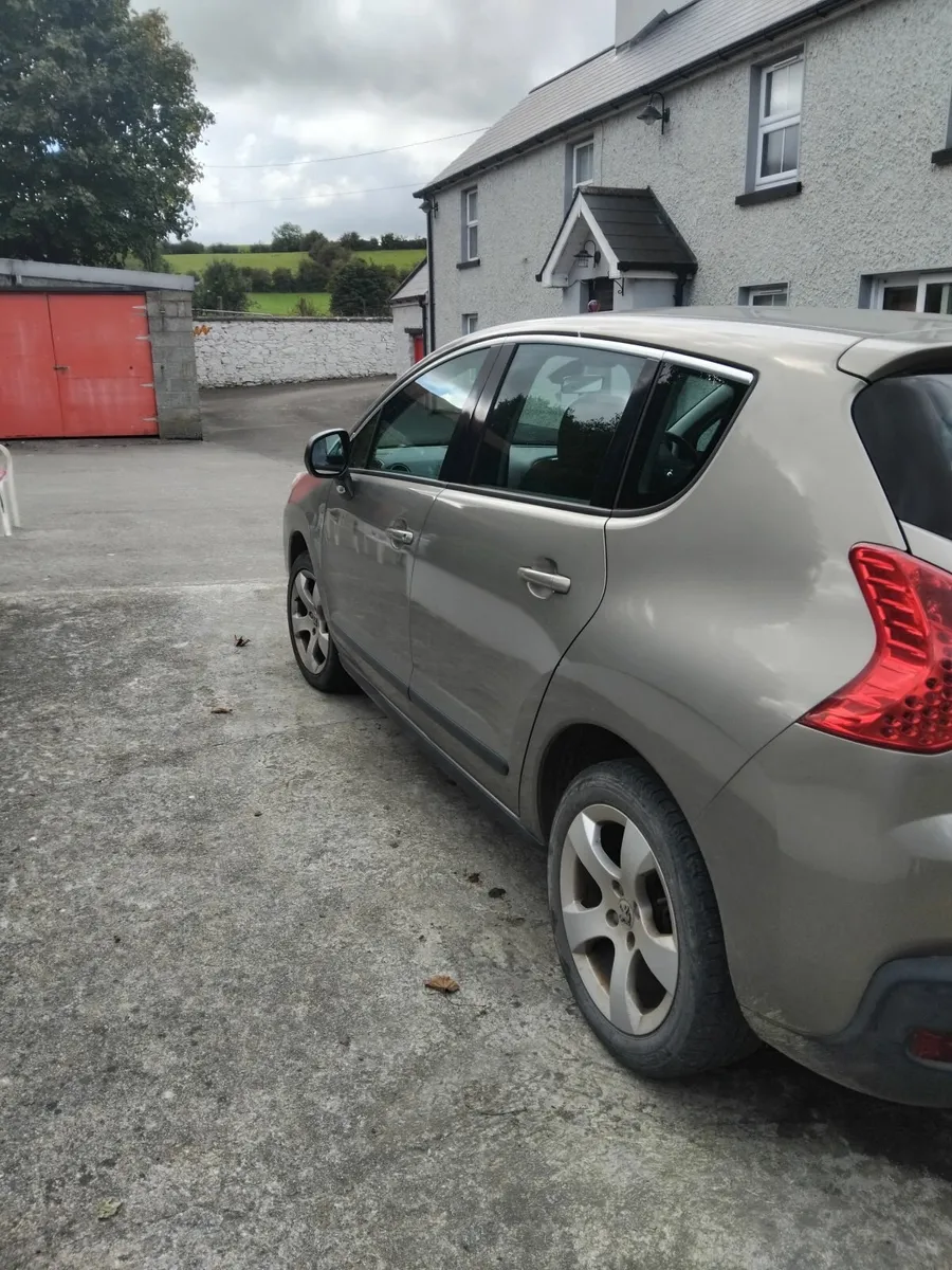 Peugeot 3008 2013 - Image 2