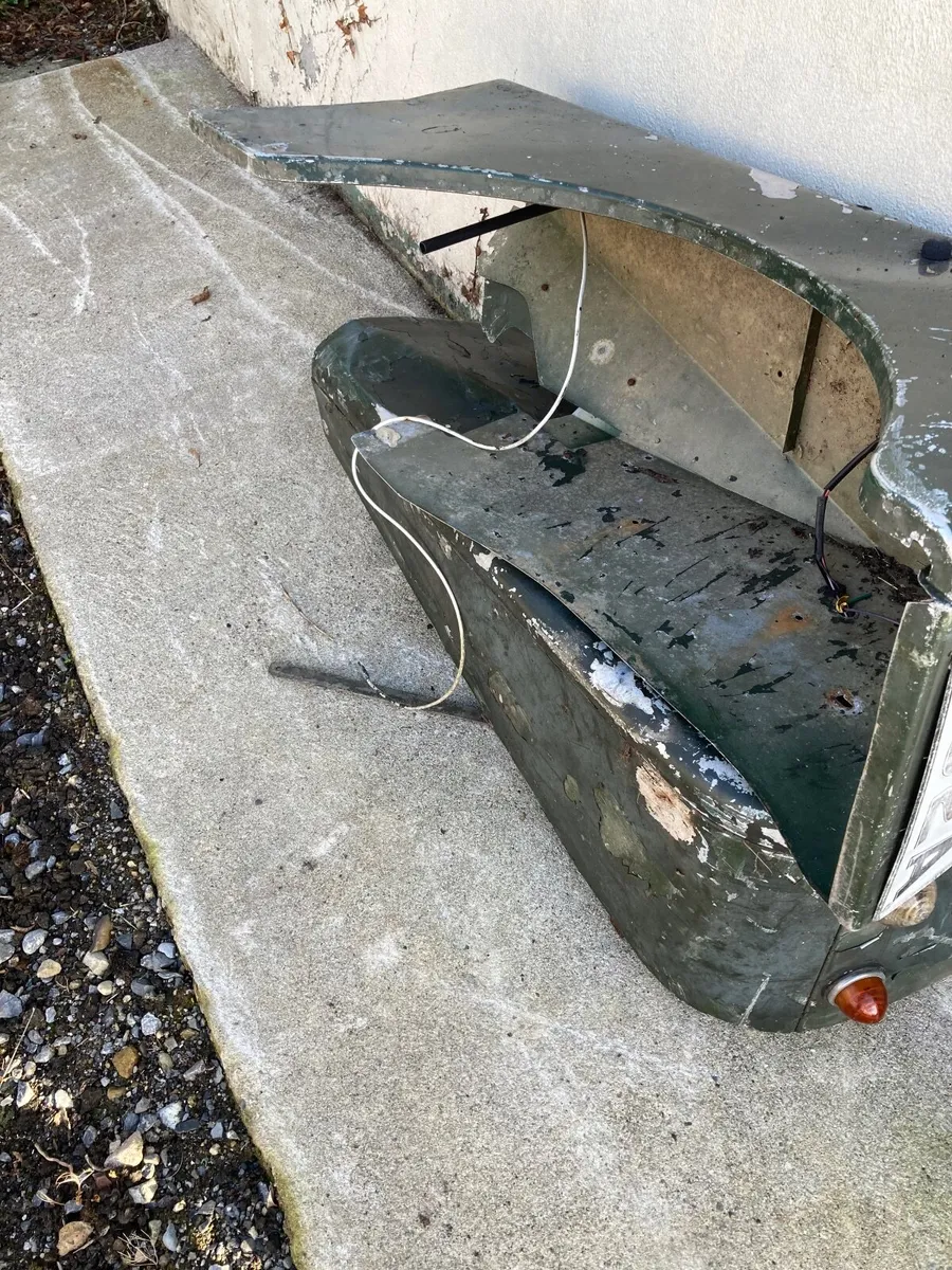 Land rover parts - Image 1