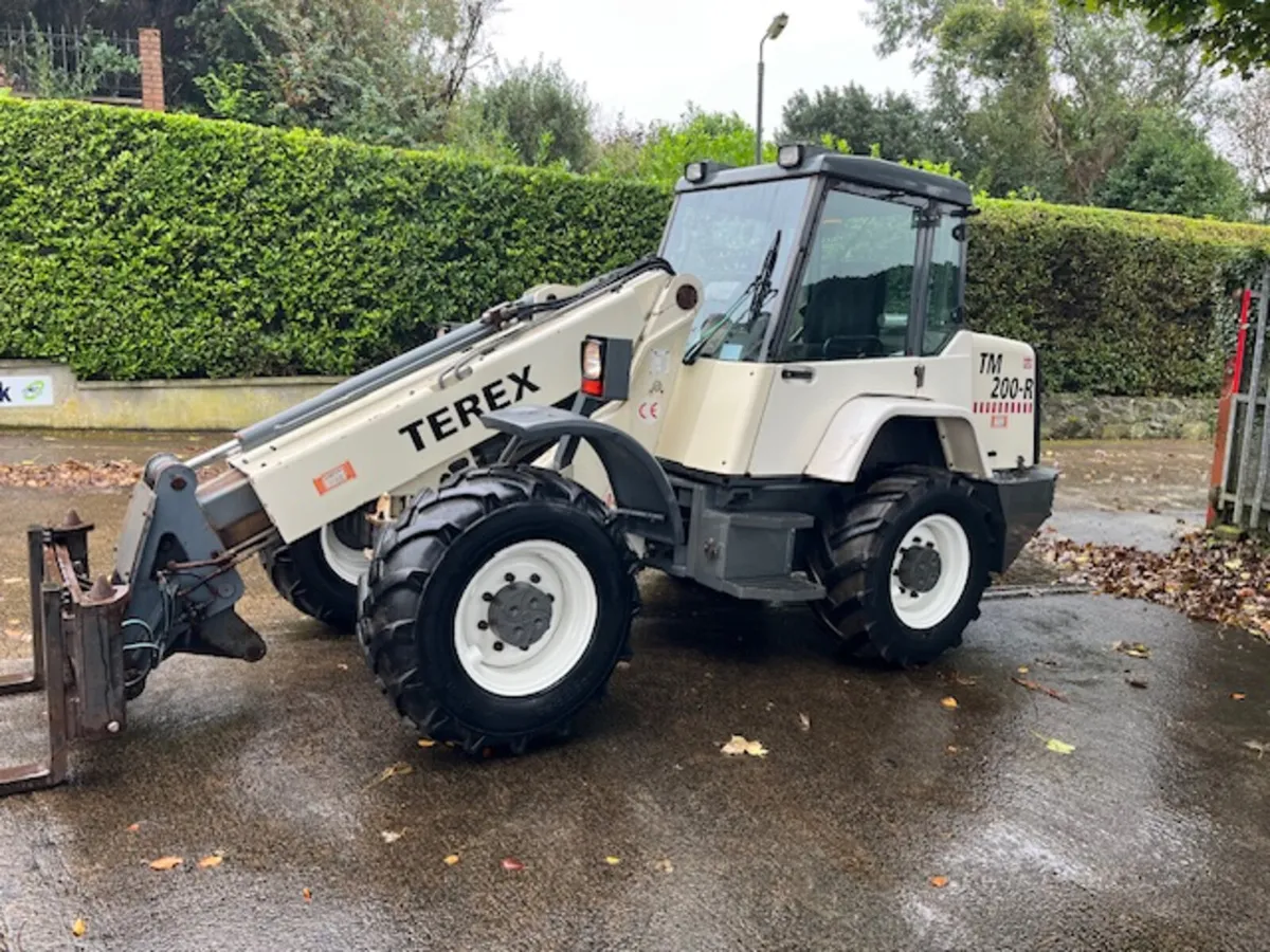 2000 TEREX TM200 Pivot Telehandler - Image 1