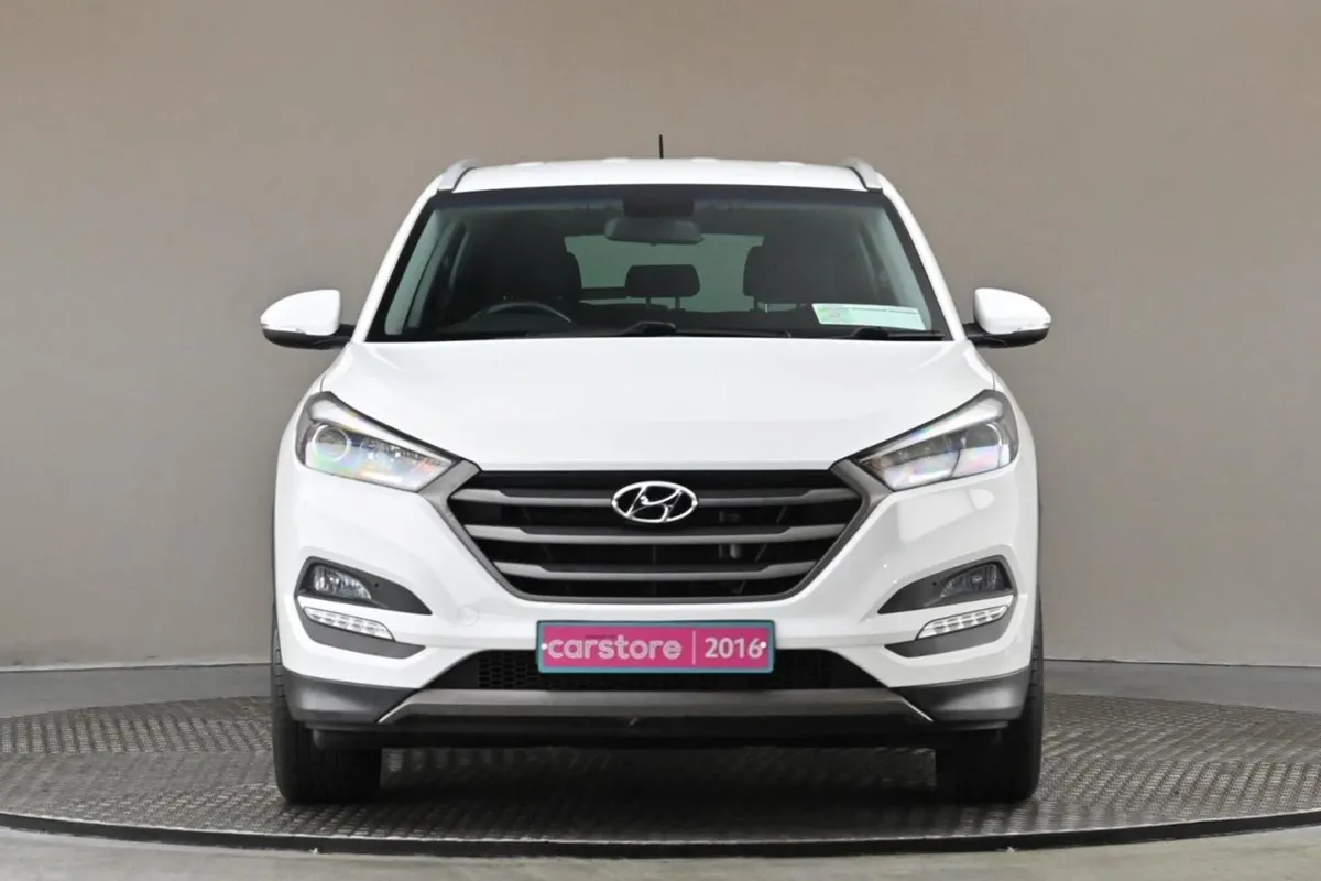 Hyundai Tucson 1.7 D Comfort Plus 6spd  rear Park - Image 2