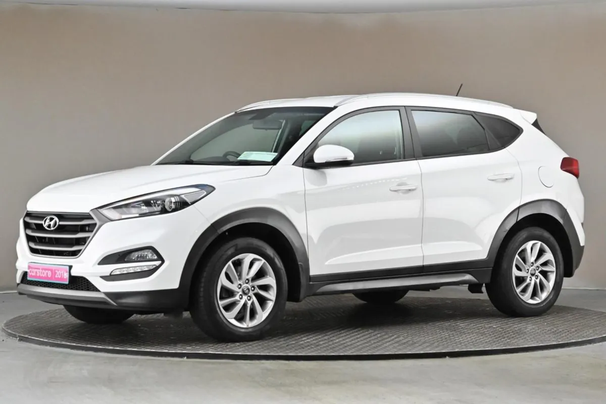 Hyundai Tucson 1.7 D Comfort Plus 6spd  rear Park - Image 4