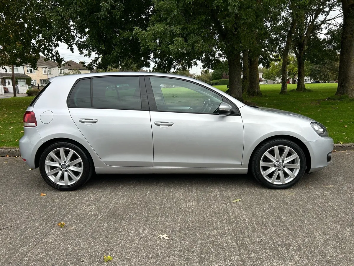2012 Volkswagen Golf Highline 1.6 TDI Automatic - Image 2