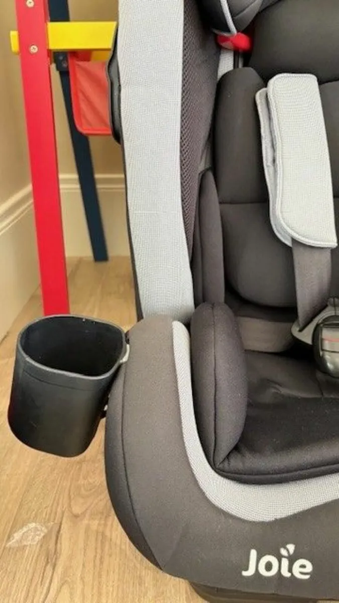 Joie Bold 9-36kg SemiUniversal Booster car Seat x2 - Image 2