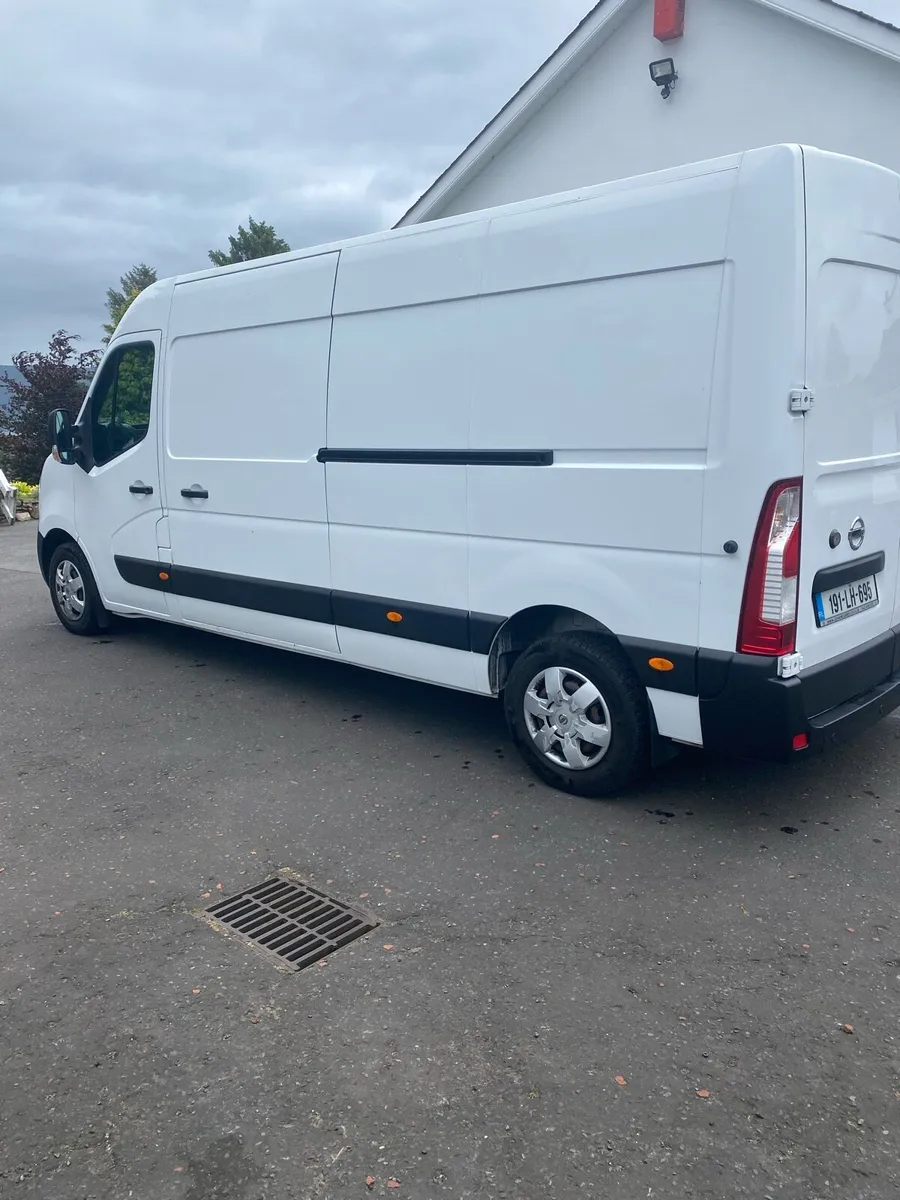 Nissan NV400 - Image 4