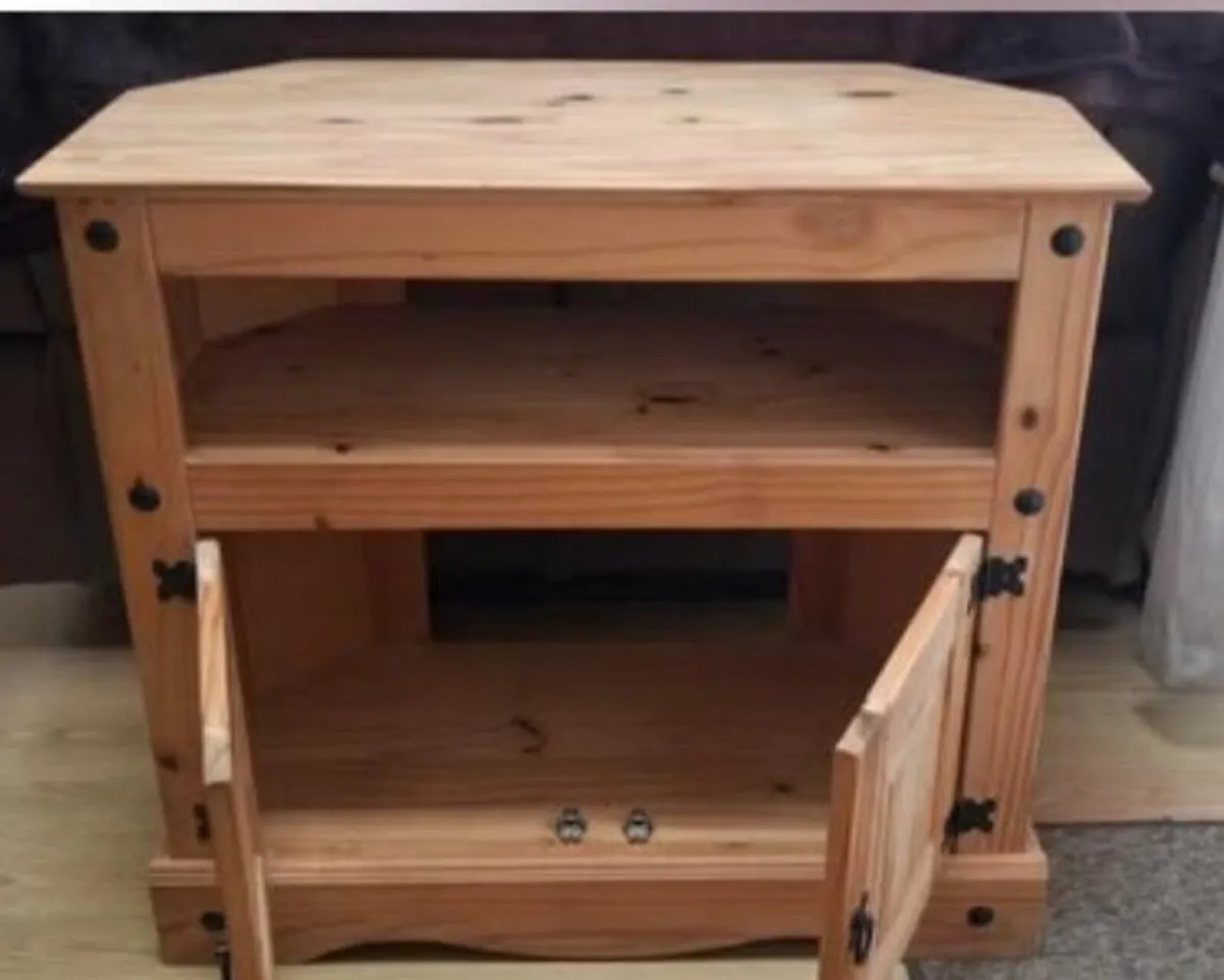 TV Unit - Image 2