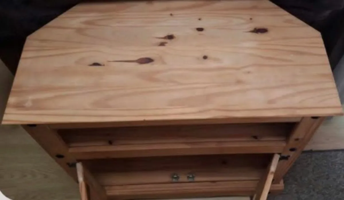 TV Unit - Image 3