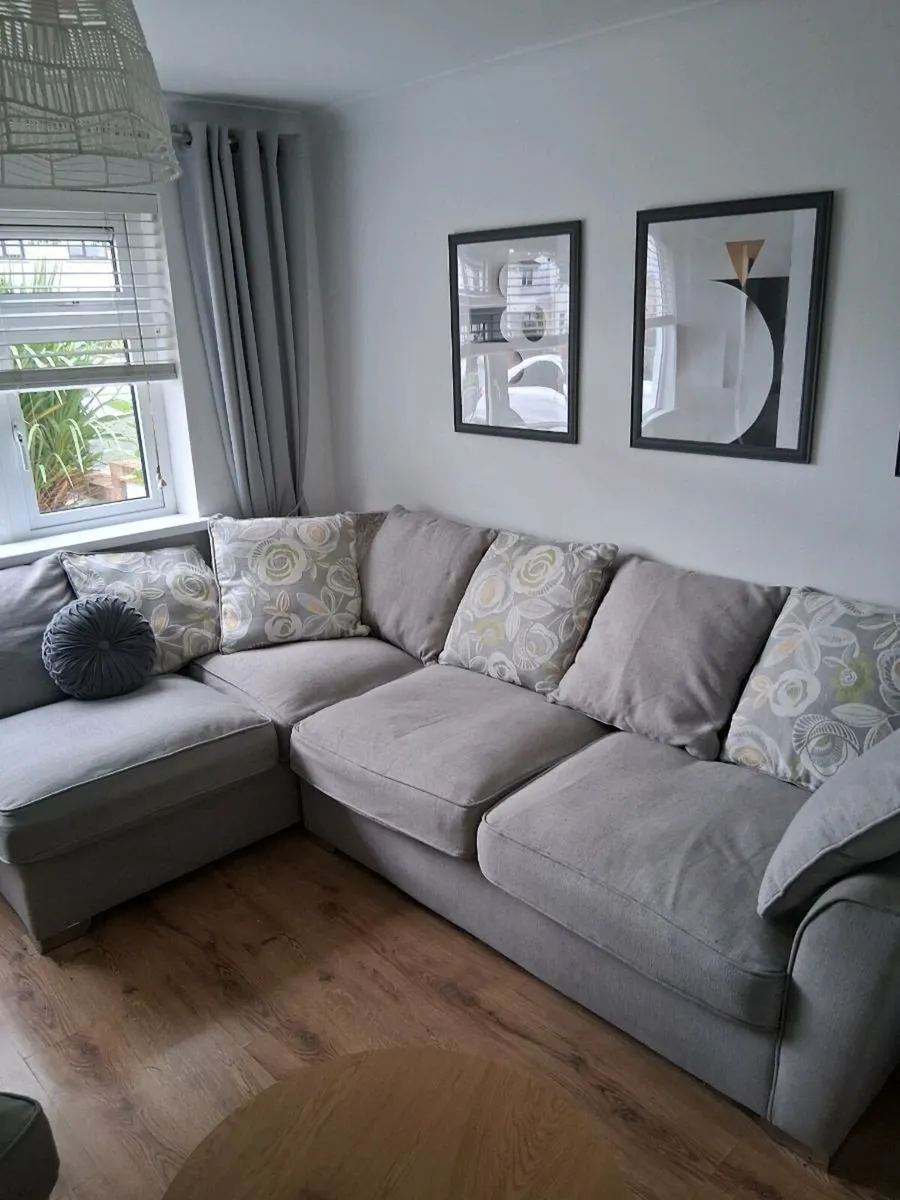 Living room furniture - Image 2