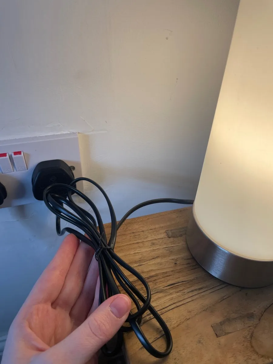 Modern Touch Lamp with 3 Brightness Levels - Image 4