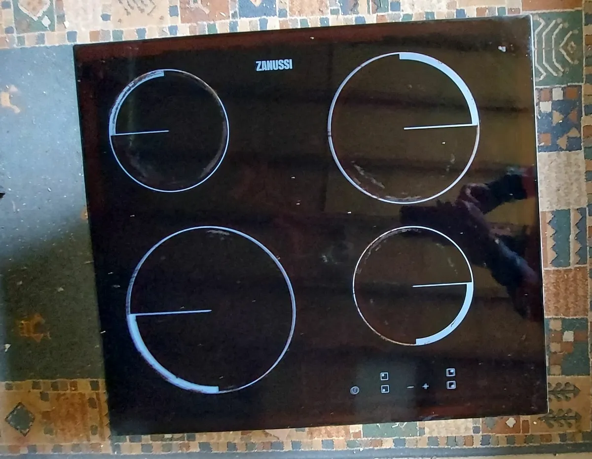 CERAMIC HOB