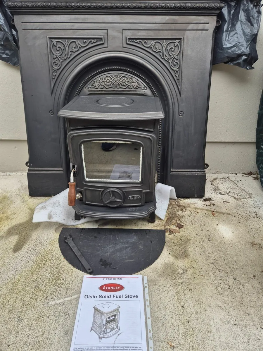Oisin Stove and a cast iron Mantlepiece - Image 4