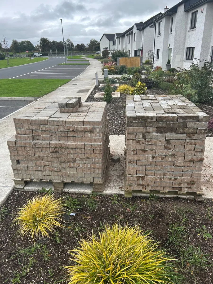 Bricks - Image 2