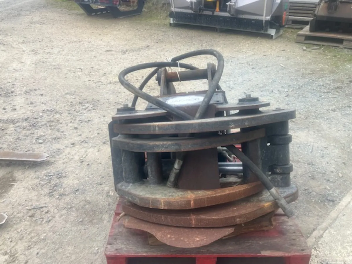 Tree shear - Image 2
