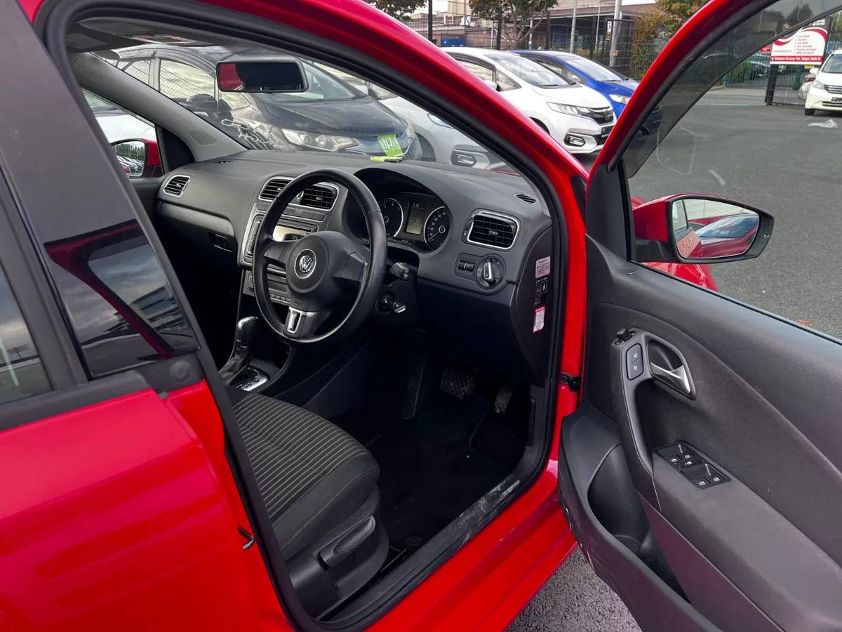 VOLKSWAGEN POLO 2014 - Image 9