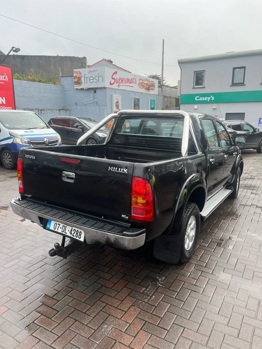 Toyota Hilux 3.0 D4D New Doe 9/26 - Image 3