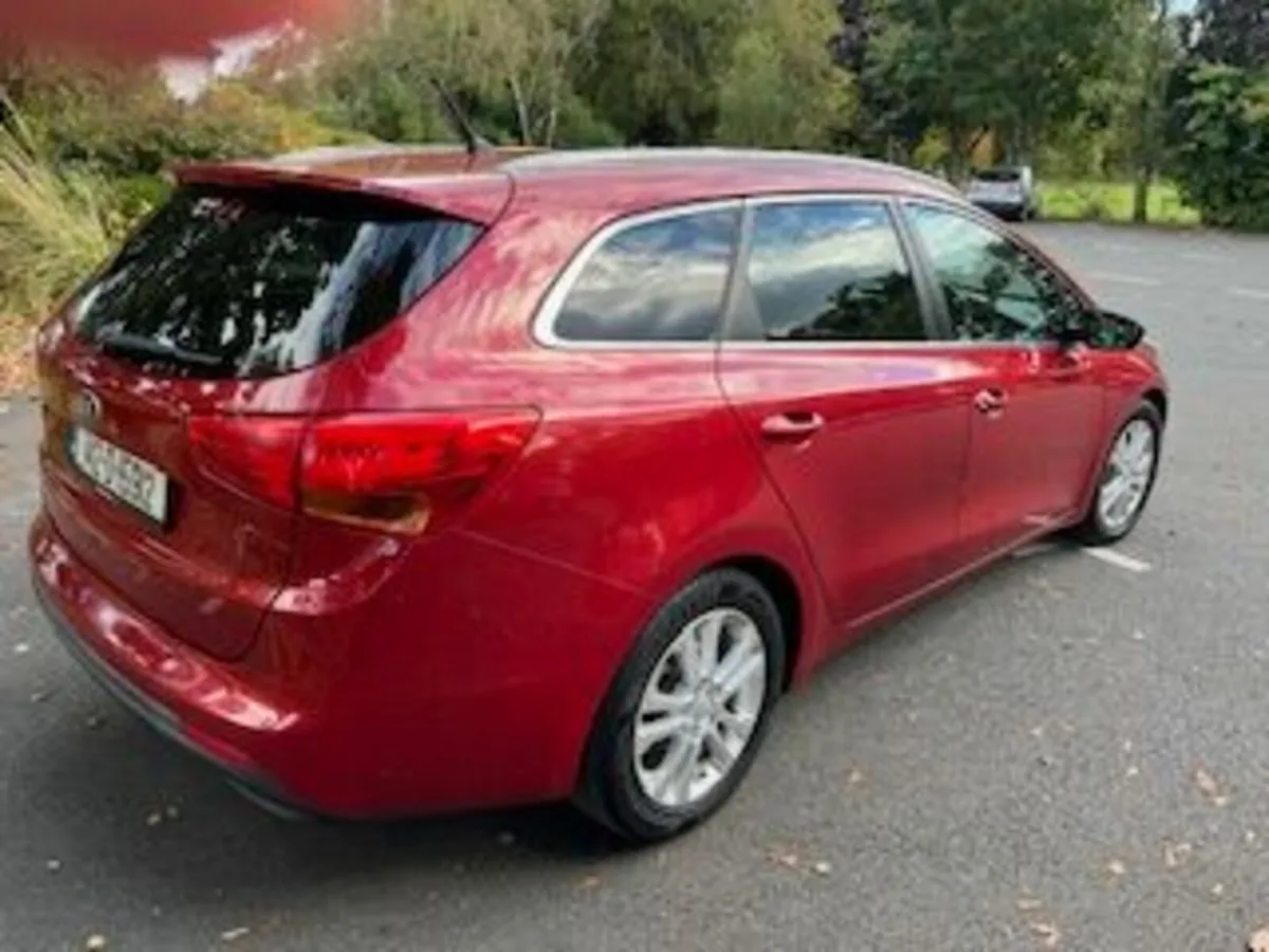 Kia Ceed 2014 - Image 2