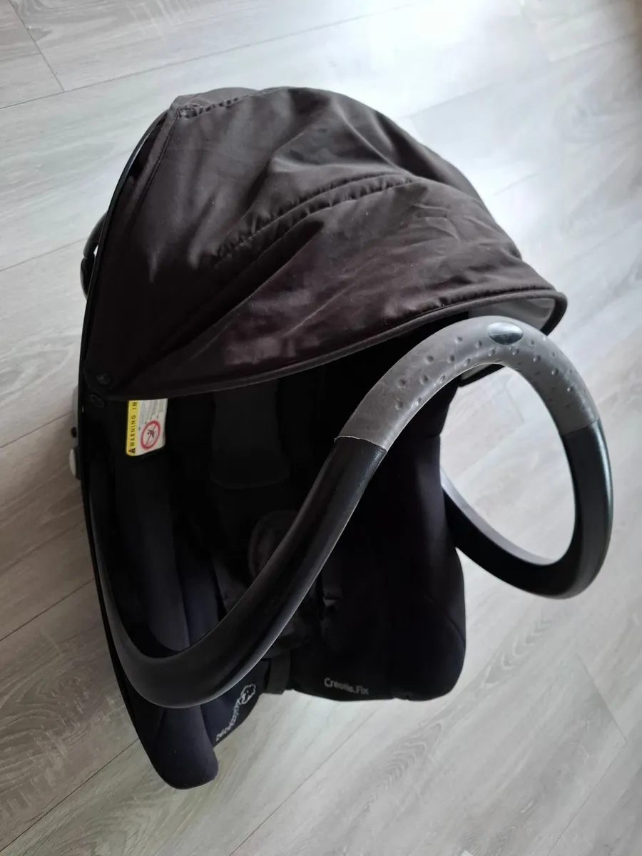 Baby car seat + base - Image 2