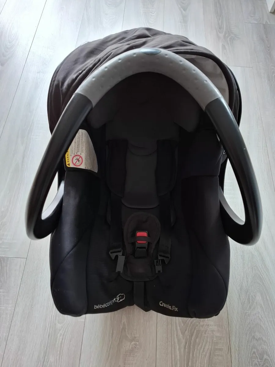 Baby car seat + base - Image 3