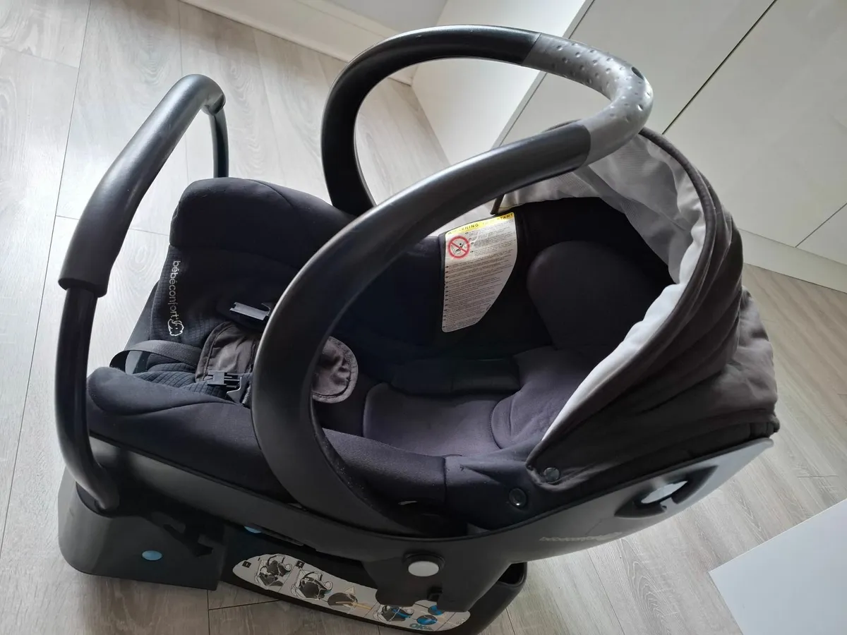 Baby car seat + base - Image 1