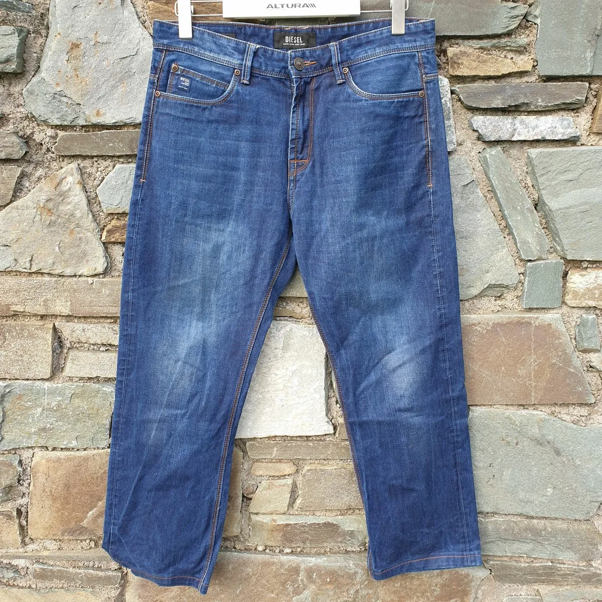 Diesel straight leg jeans W34 L27 - Image 1