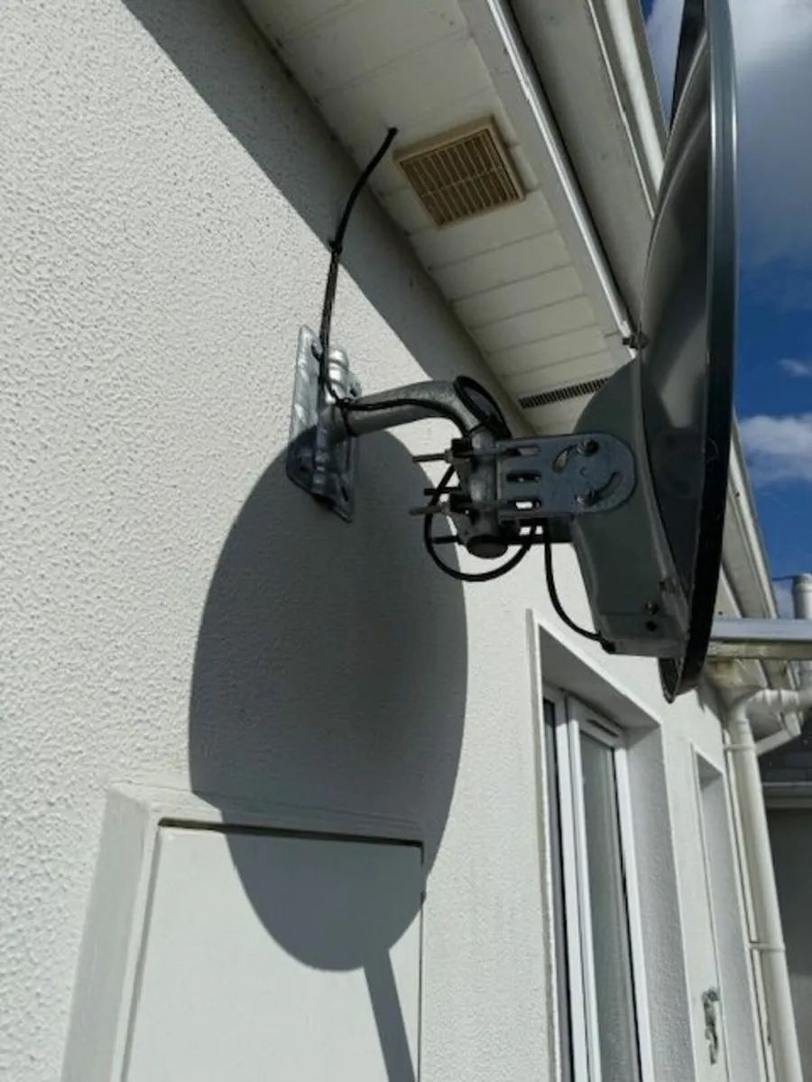Quality 65cm Satellite Dish - Image 4