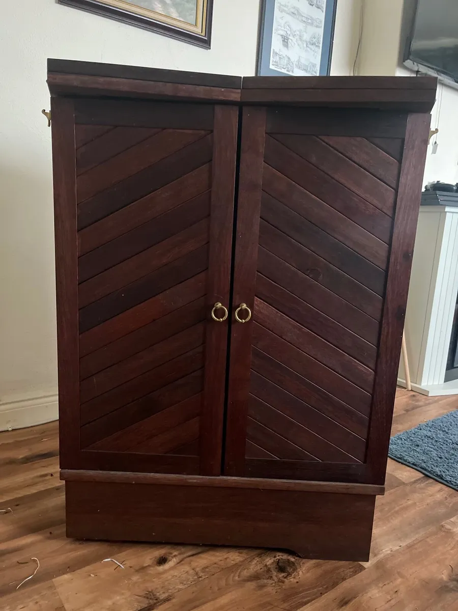 Home bar - Image 3