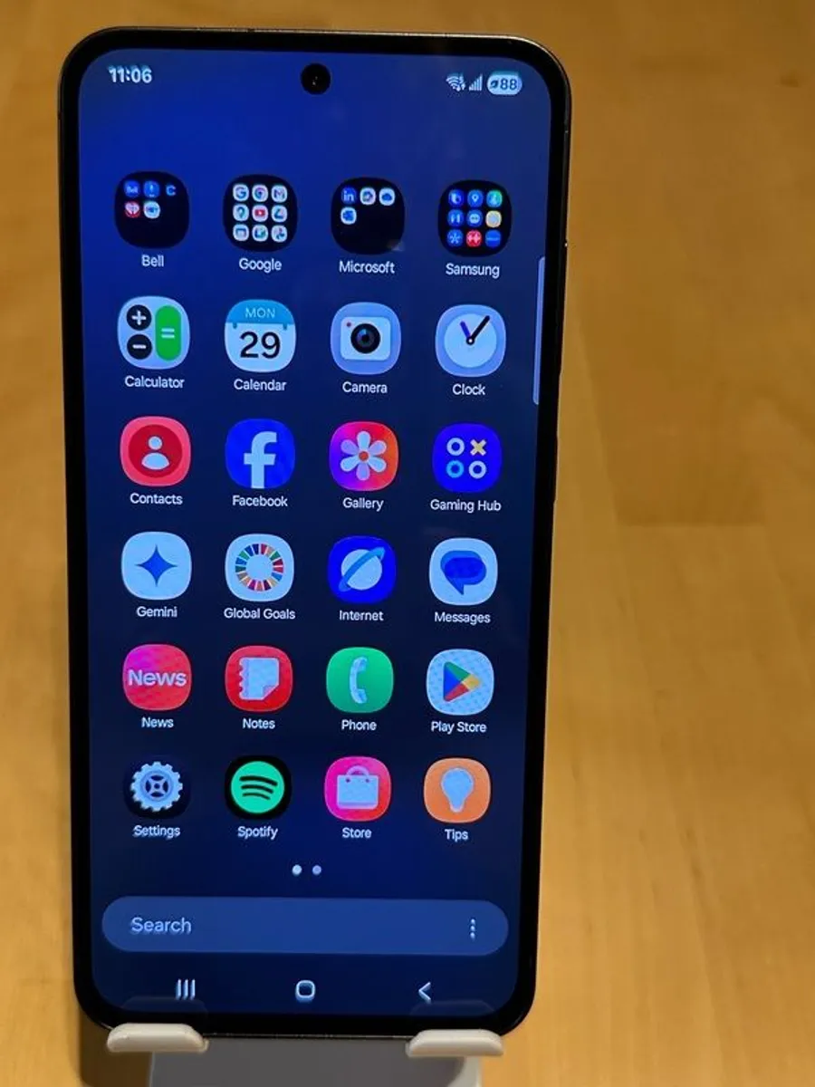 samsung S24 FE  128gb Unlocked - Image 1