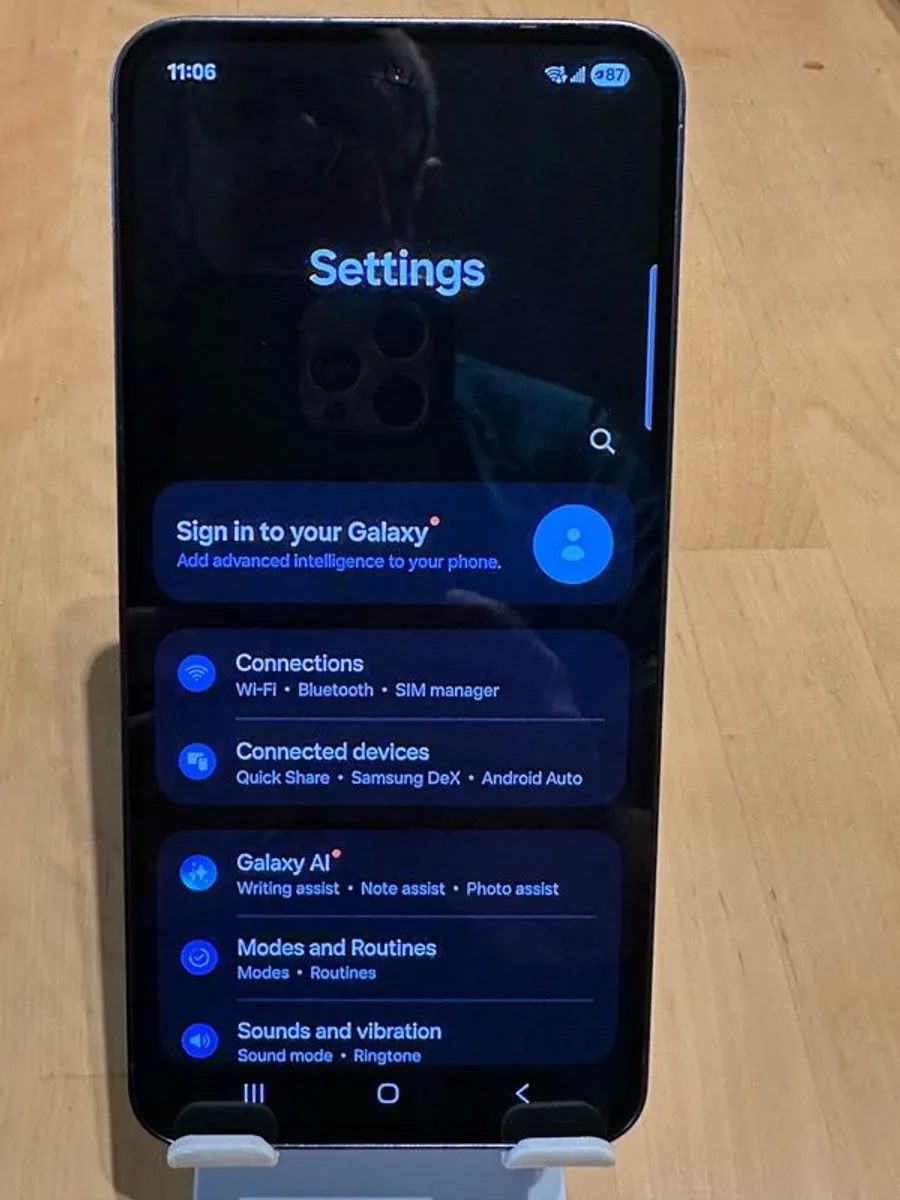 samsung S24 FE  128gb Unlocked - Image 2