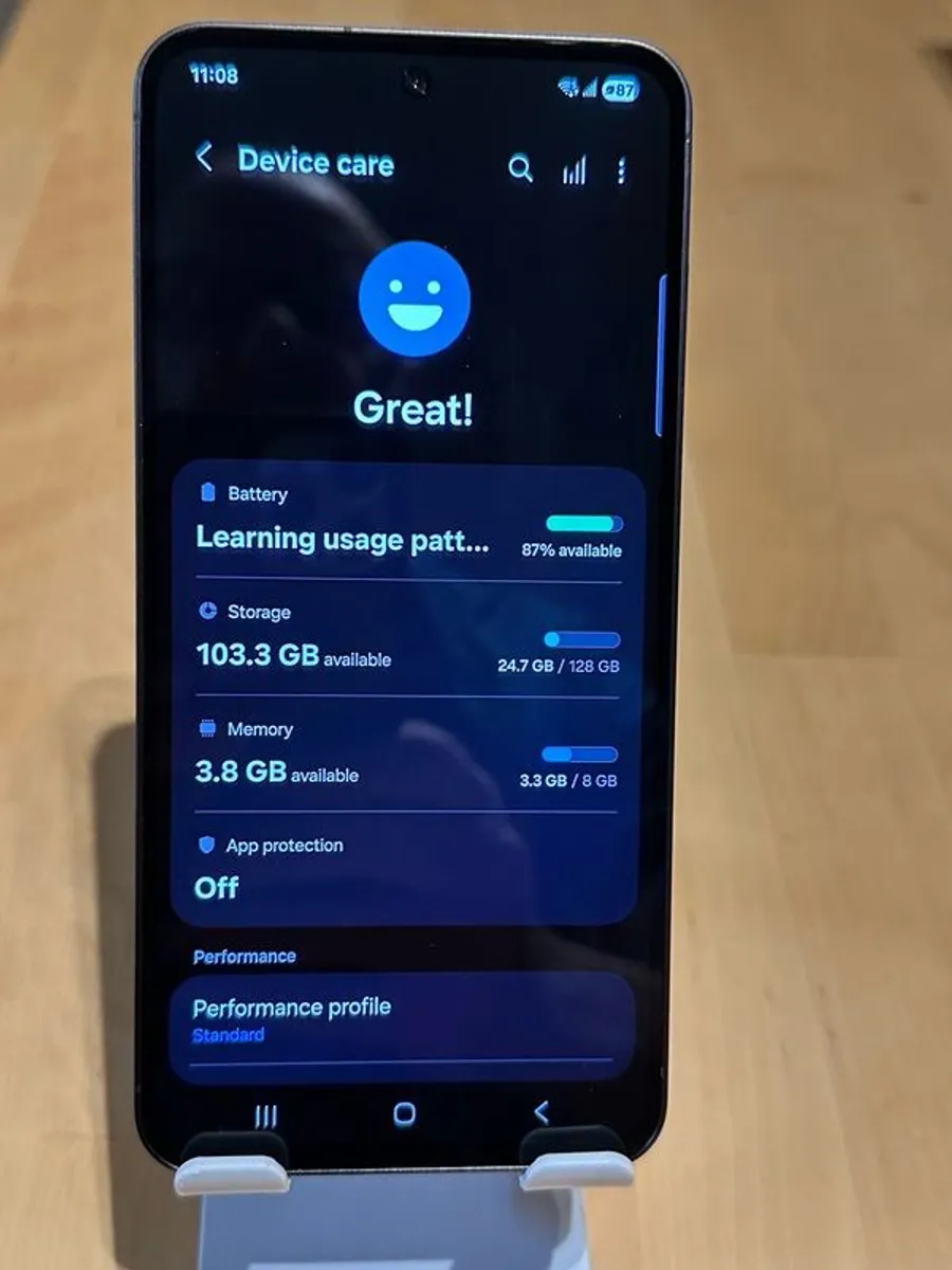 samsung S24 FE  128gb Unlocked - Image 3