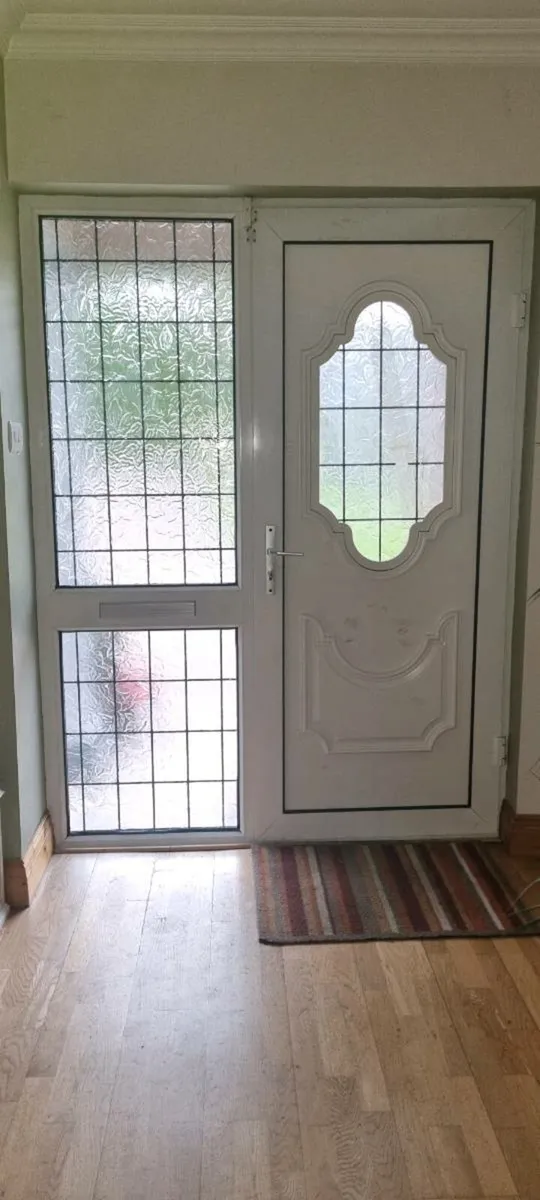 Front door - Image 4