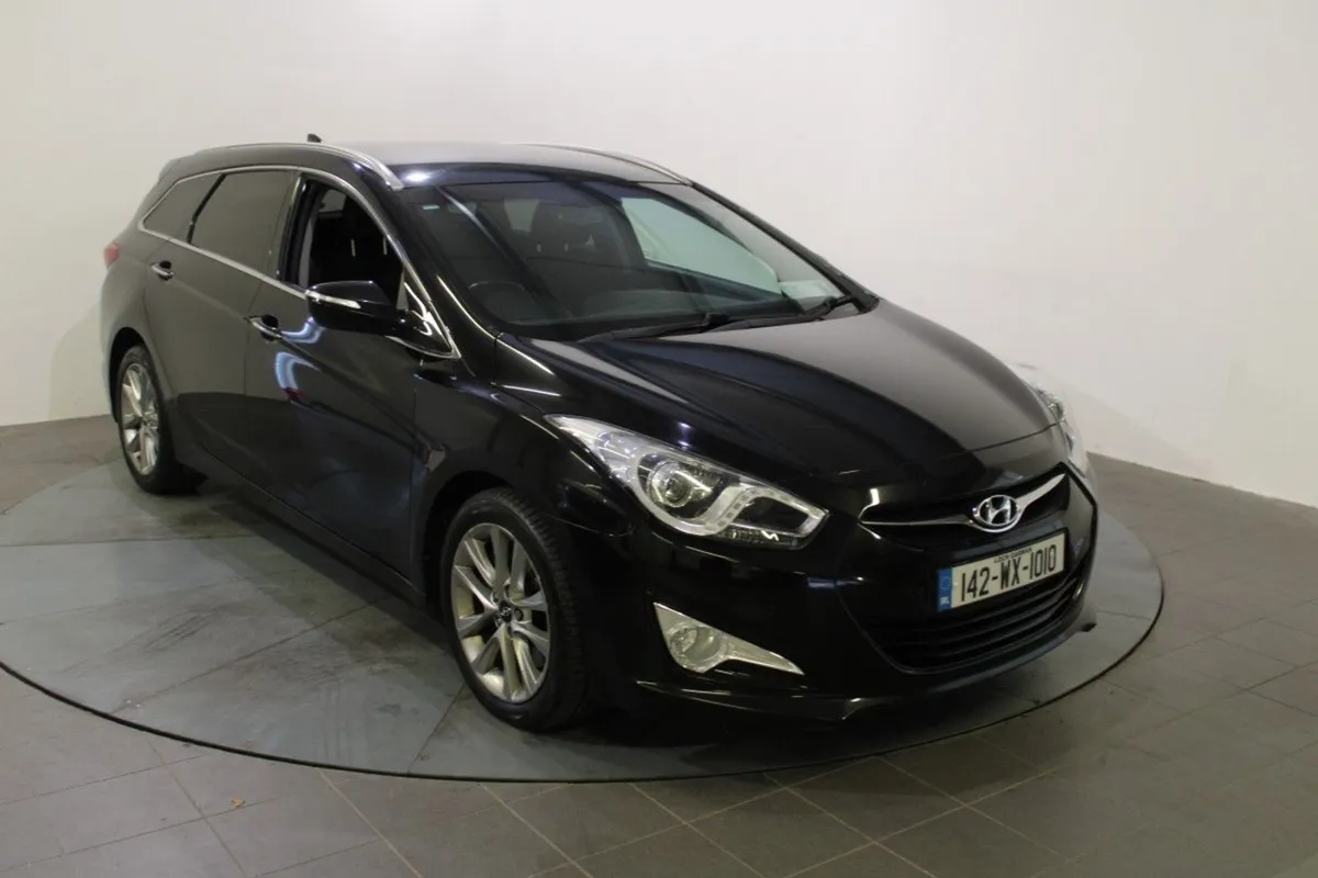 Hyundai i40 1.7 Crdi Style 5DR Auto - Image 1