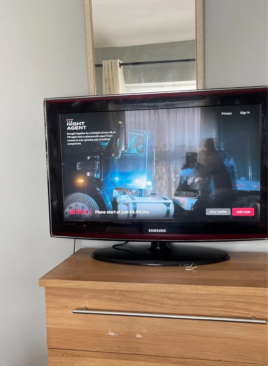 Samsung Tv - Image 1