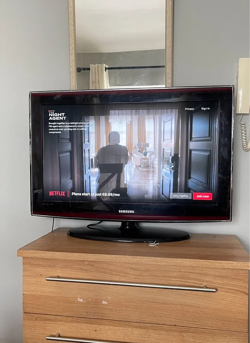 Samsung Tv - Image 2