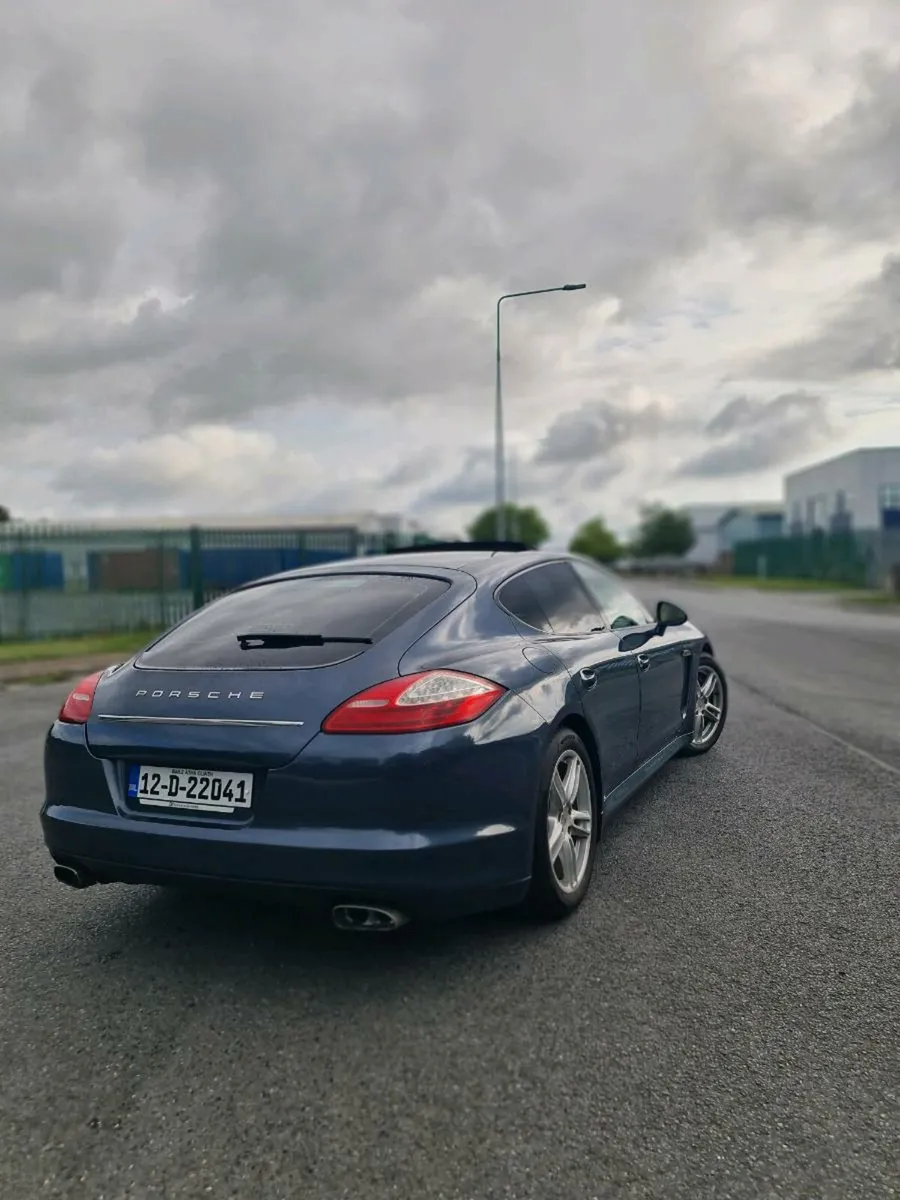 PORSCHE PANAMERA 3.0 V6 - Image 4