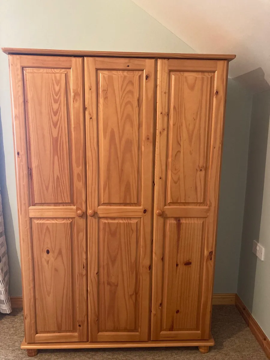 Bedrooom furniture - Image 1