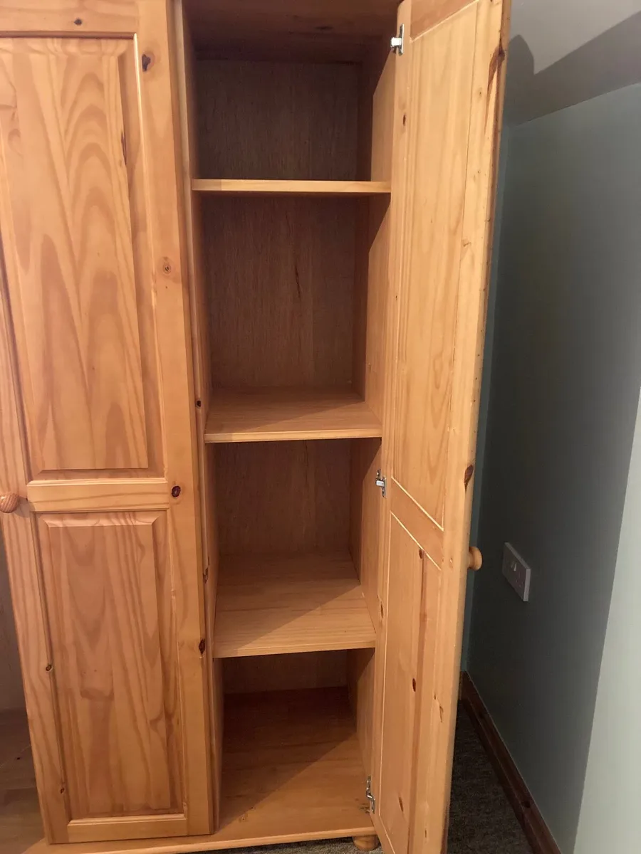 Bedrooom furniture - Image 2