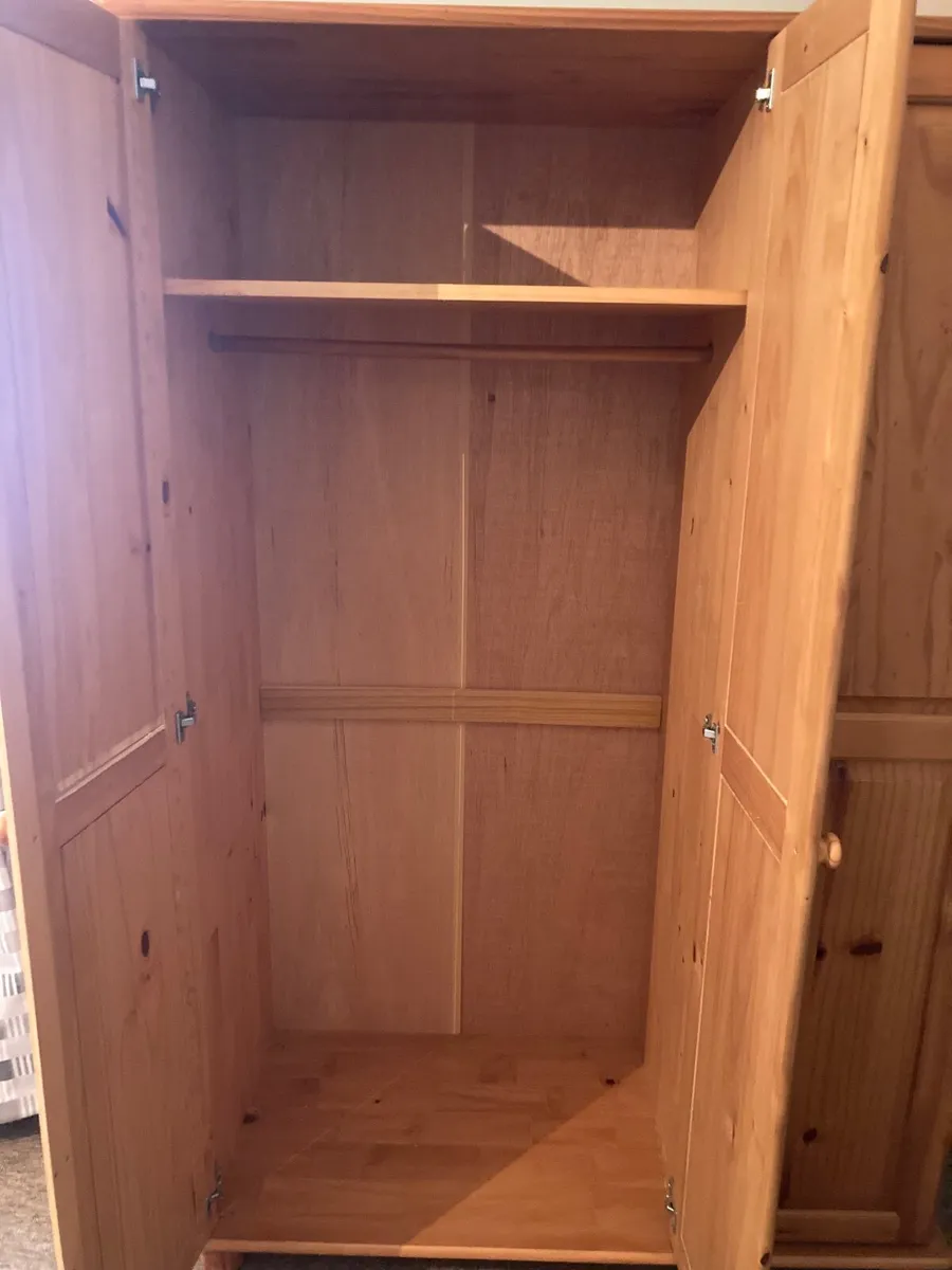 Bedrooom furniture - Image 4