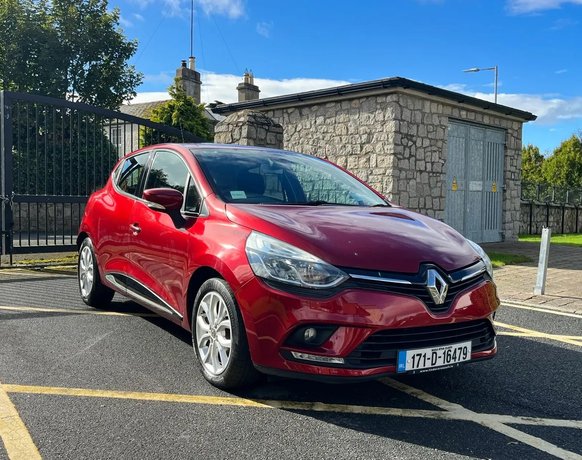 2017 Renault Clio - Image 1
