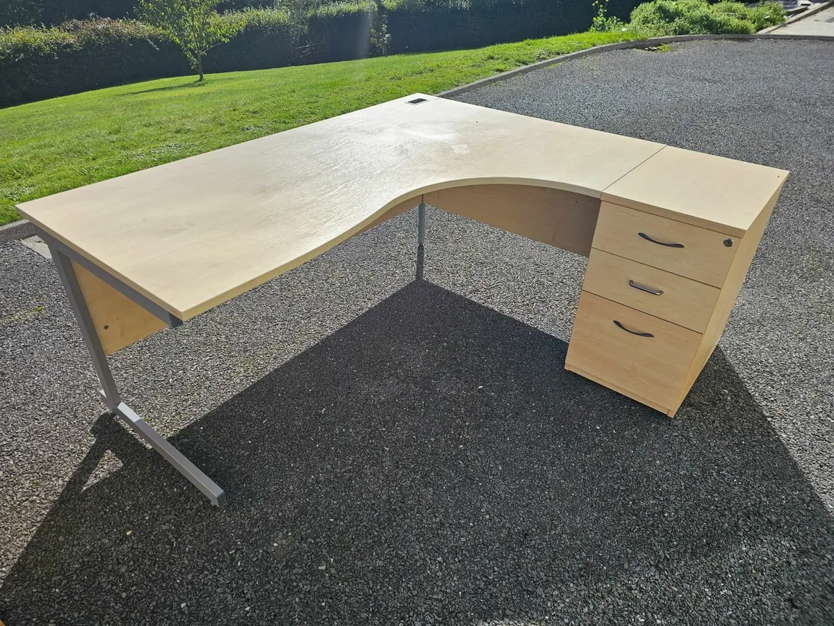 Office Desk
