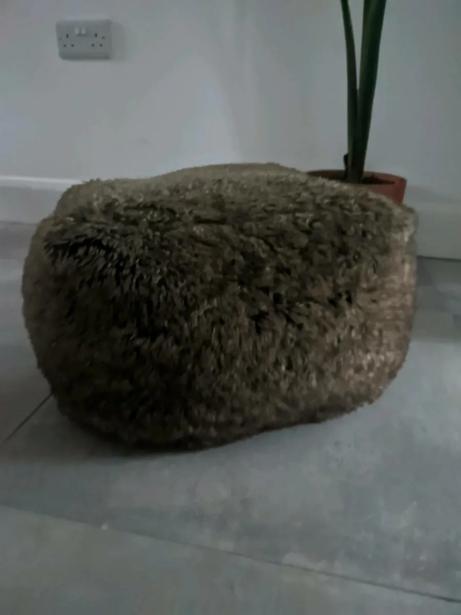 Soft foot stool - Image 1