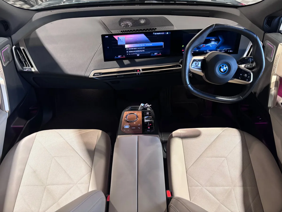 BMW IX XDRIVE40 M SPORT 76KwH BATTERY // HIGH SPEC - Image 3