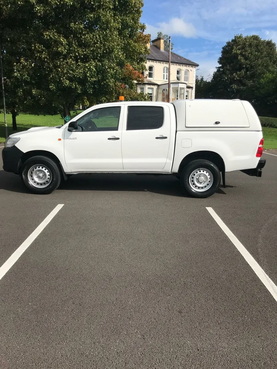 2014 Toyota hilux - Image 3