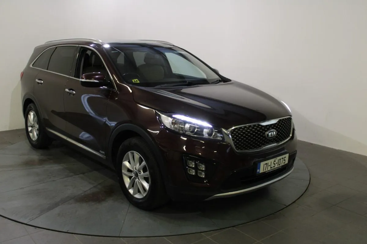 Kia Sorento Platinum 4X4 5DR - Image 1