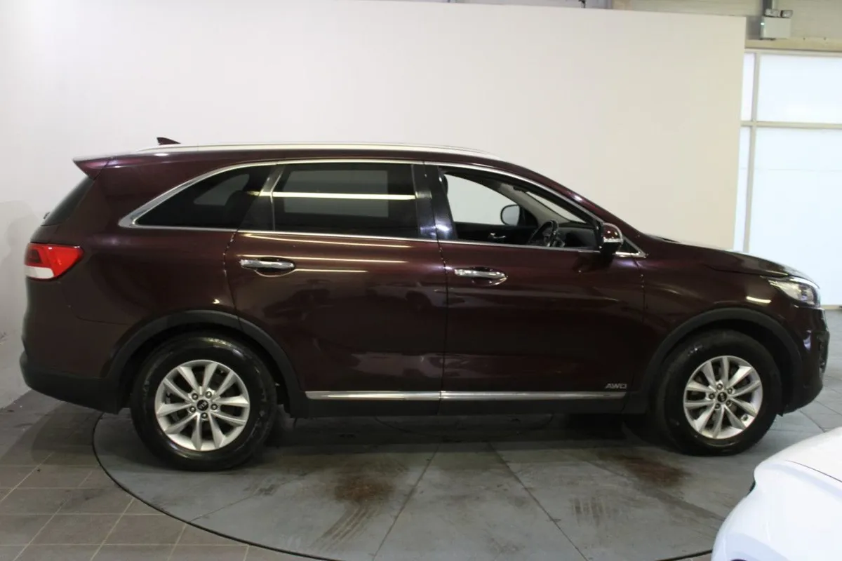Kia Sorento Platinum 4X4 5DR - Image 3